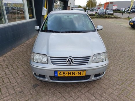 Volkswagen Polo - 1.4-16V Trendline - 1