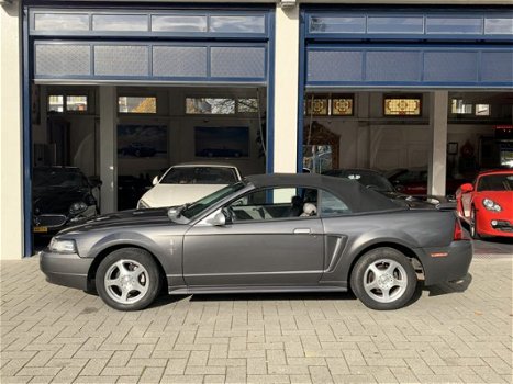 Ford Mustang Convertible - USA 3.8 V6 - 1