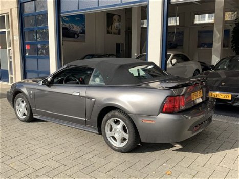 Ford Mustang Convertible - USA 3.8 V6 - 1