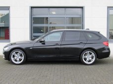 BMW 3-serie Touring - 320d 184PK Upgrade Edition Automaat Half Leder Navi PDC 18" M-velgen