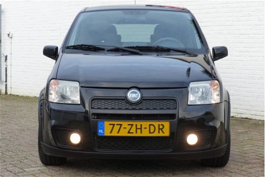 Fiat Panda - 1.4 16V Sport ZUINIGE EN SPORTIEVE AUTO 100PK AIRCO ALLSEASON BANDEN - 1