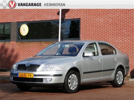 Skoda Octavia - 1.6 Ambiente - 1