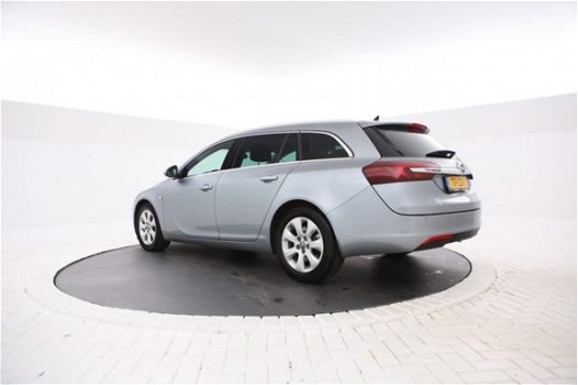 Opel Insignia Sports Tourer - 2.0 CDTI Cosmo 160PK, Navigatie, Stoel/Stuurverwarming - 1