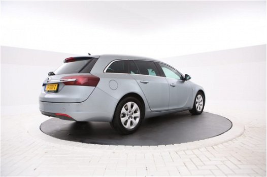 Opel Insignia Sports Tourer - 2.0 CDTI Cosmo 160PK, Navigatie, Stoel/Stuurverwarming - 1