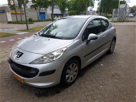 Peugeot 207 - 1.4 VTi Cool 'n Blue Airco Trekhaak 4x Nieuwe band - 1