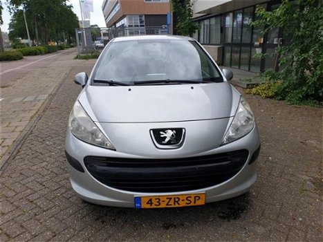 Peugeot 207 - 1.4 VTi Cool 'n Blue Airco Trekhaak 4x Nieuwe band - 1