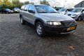 Volvo V70 Cross Country - 2.4 T Geartr. Comf - 1 - Thumbnail