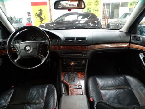 BMW 5-serie Touring - 523i Executive Automaat Airco Nap - 1