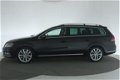 Volkswagen Passat Variant - (J) VARIANT 1.4 TSI High Executive DSG Aut. [ xenon navi trekhaak ] - 1 - Thumbnail