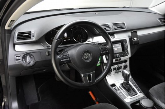 Volkswagen Passat Variant - (J) VARIANT 1.4 TSI High Executive DSG Aut. [ xenon navi trekhaak ] - 1