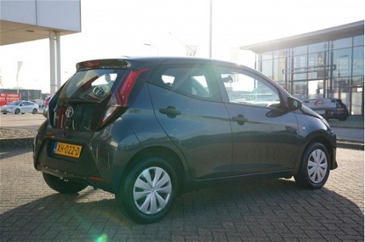 Toyota Aygo - 1.0 VVT-i 72pk 5D x-fun - 1