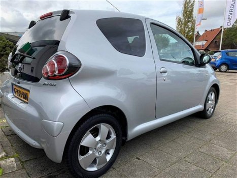 Toyota Aygo - 1.0 Trekhaak/ Parkeersensoren/ Bluetooth/AC - 1