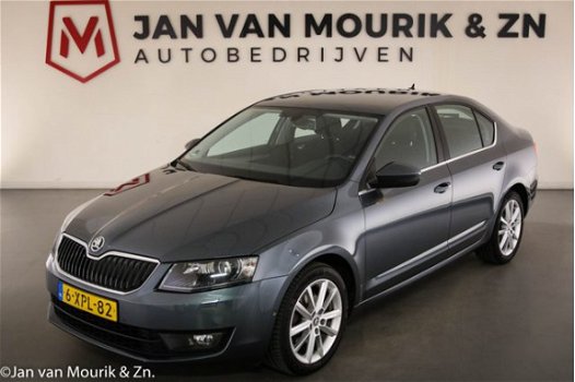 Skoda Octavia - 1.4 TSI Greentech Elegance Businessline | DSG | XENON | NAVI | TREKHAAK - 1