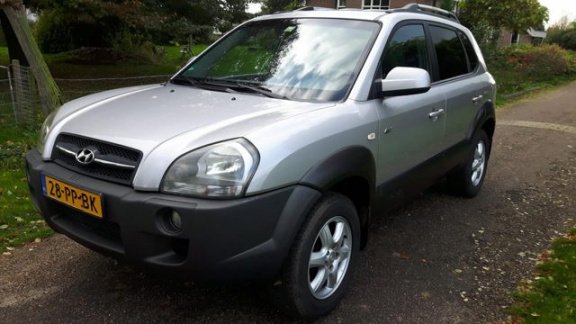 Hyundai Tucson - 2.7i V6 4WD Style Trekhaak - 1