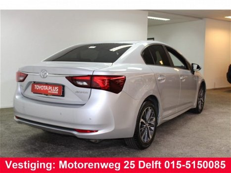 Toyota Avensis - 1.8 VVT-i Executive Automaat.Leder.Camera.Navigatie - 1