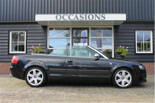 Audi S4 - Cabriolet 4.2 V8 Quattro - 1