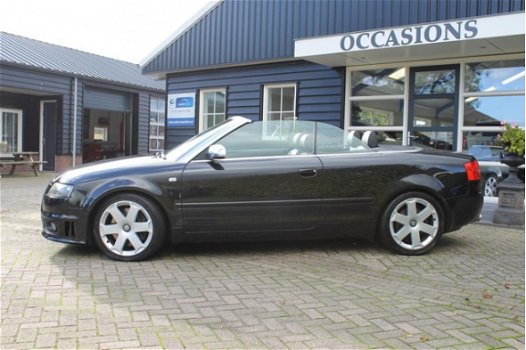 Audi S4 - Cabriolet 4.2 V8 Quattro - 1