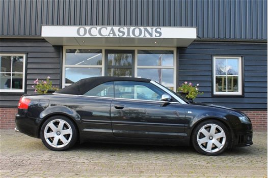 Audi S4 - Cabriolet 4.2 V8 Quattro - 1