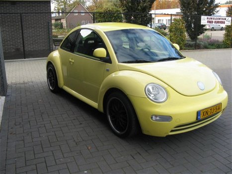 Volkswagen New Beetle - 2.0 Highline - 1