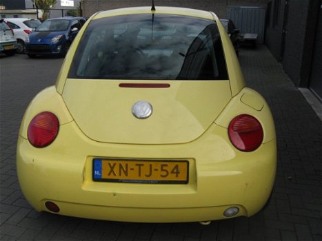 Volkswagen New Beetle - 2.0 Highline - 1