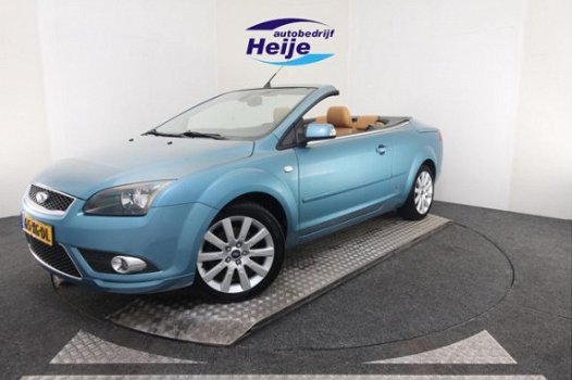 Ford Focus Coupé-Cabriolet - 2.0-16V Titanium | Lederen Bekleding | Stoelverwarming | Parkeersensore - 1