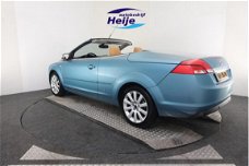 Ford Focus Coupé-Cabriolet - 2.0-16V Titanium | Lederen Bekleding | Stoelverwarming | Parkeersensore