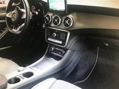 Mercedes-Benz CLA-Klasse - 180 Business Solution AMG VERKOCHT - 1