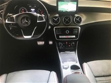 Mercedes-Benz CLA-Klasse - 180 Business Solution AMG VERKOCHT