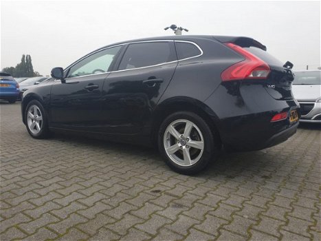 Volvo V40 - 1.6 D2 Momentum Business *NAVI+PDC+ECC+CRUISE - 1