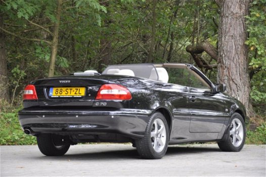 Volvo C70 Convertible - 2.0 T 245PK Aut.|Nieuwstaat|2de-eig.|100%dealer|NaviRTI - 1