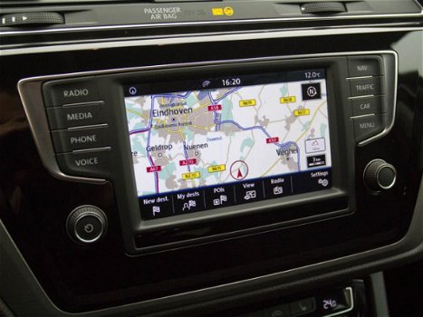 Volkswagen Touran - TDI Aut. Navi TrHaak Ecc Pdc/A-Voor DaB Connected Services Spraakherkenn.StoelVe - 1