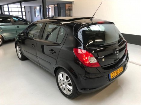 Opel Corsa - 1.4-16V Cosmo EindjaarsActie/Automaat/Panorama/5drs - 1