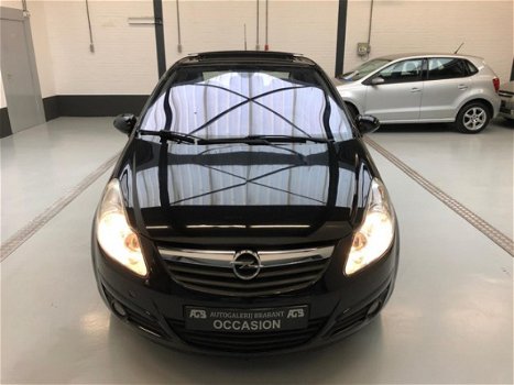 Opel Corsa - 1.4-16V Cosmo EindjaarsActie/Automaat/Panorama/5drs - 1