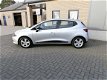 Renault Clio - 0.9 TCe Expression Navigatie- cruise-airco- NAP- nederlandse auto -nette auto €8450. - 1 - Thumbnail