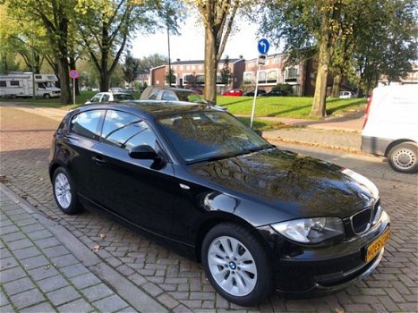 BMW 1-serie - 118I HIGH EXECUTIVE NAVI / CLIMATE - 1