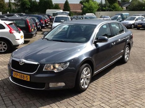 Skoda Superb - 1.4 TSI Ambition Nieuw model - 1