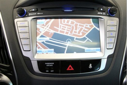 Hyundai ix35 - 2.0i i-Catcher AUTOMAAT + PANORAMA + NAVIGATIE - 1