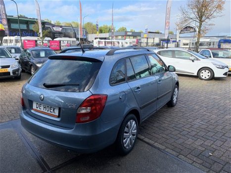 Skoda Fabia Combi - 1.6-16V Elegance Automaat 1e Eig. Zeer Netjes - 1