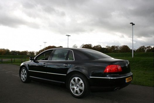 Volkswagen Phaeton - 4.2 V8 4p - 1