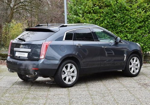 Cadillac SRX - 3.0 V6 VVT 4x4 / panoramadak / camera achter / zwart leer / stoelventilatie en verwar - 1