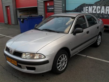 Mitsubishi Carisma - 1.6 Classic, 5deurs, AIRCO, trekh.etc - 1