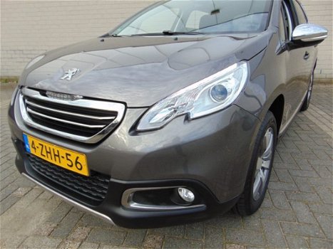 Peugeot 2008 - 1.2i PureTech Allure | NAVI | PAN.DAK | AIRCO | ETC... | Dealer onderhouden | - 1