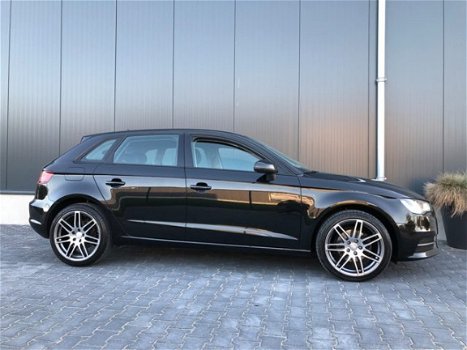 Audi A3 Sportback - 1.6 TDI Ambition Pro Line Nw Mod Navigatie - 1