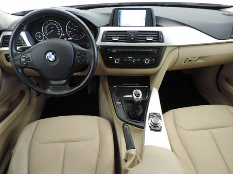 BMW 3-serie Touring - 318d High Executive (leer, navi, xenon, stoelverw) - 1