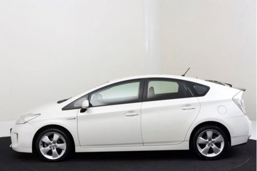 Toyota Prius - 1.8 Dynamic Business CS67406 | Automaat | Navi | Cruise | PDC | Clima | - 1