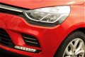 Renault Clio Estate - TCE 120 Intens/ Navi/Pdc/Ccr/Airco/ 13956 Km - 1 - Thumbnail