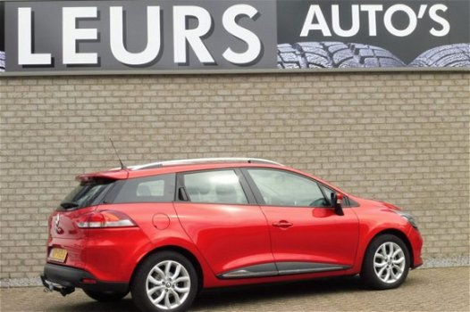 Renault Clio Estate - TCE 120 Intens/ Navi/Pdc/Ccr/Airco/ 13956 Km - 1