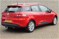 Renault Clio Estate - TCE 120 Intens/ Navi/Pdc/Ccr/Airco/ 13956 Km - 1 - Thumbnail