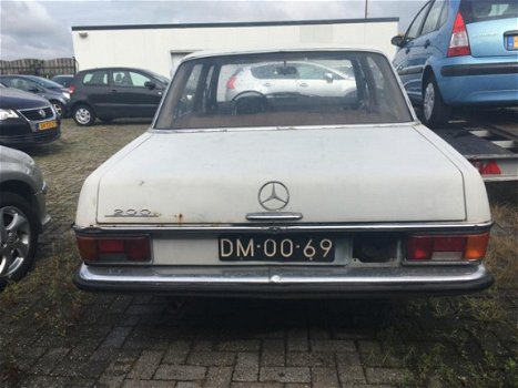 Mercedes-Benz 200-serie - 200 werk - 1