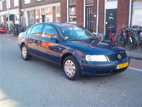 Volkswagen Passat - 1.9 TDI Comfortline airco - 1